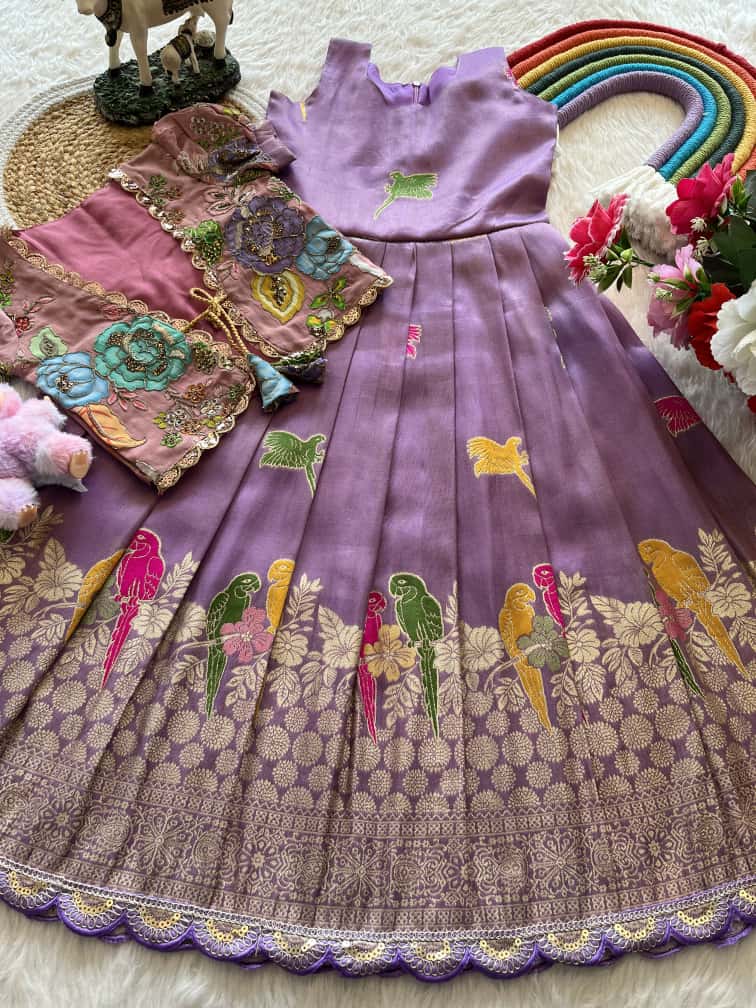 KIDS PARROT DESIGN GOWN