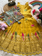 KIDS PARROT DESIGN GOWN