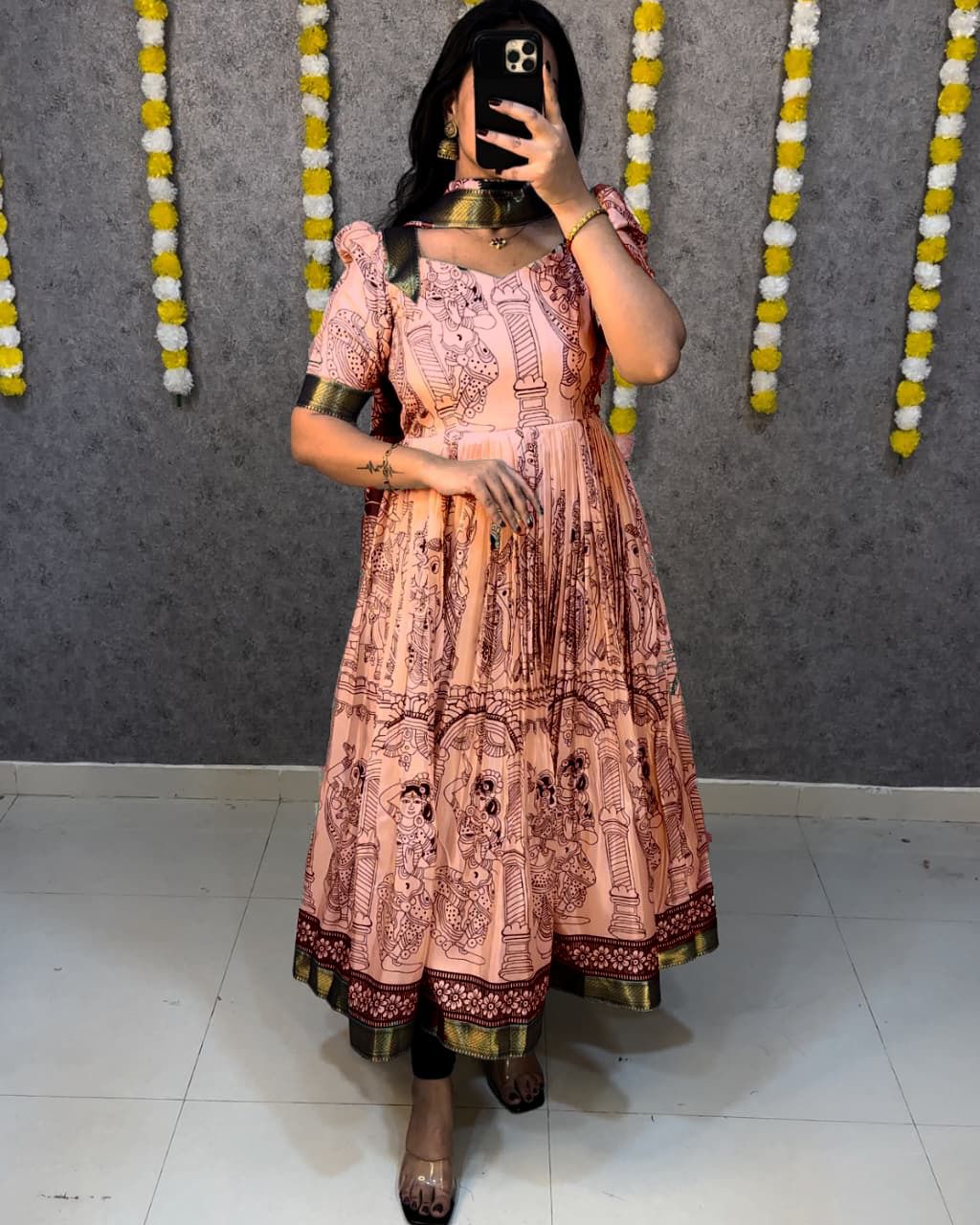 Bigboss fame rithu Chowdary frock