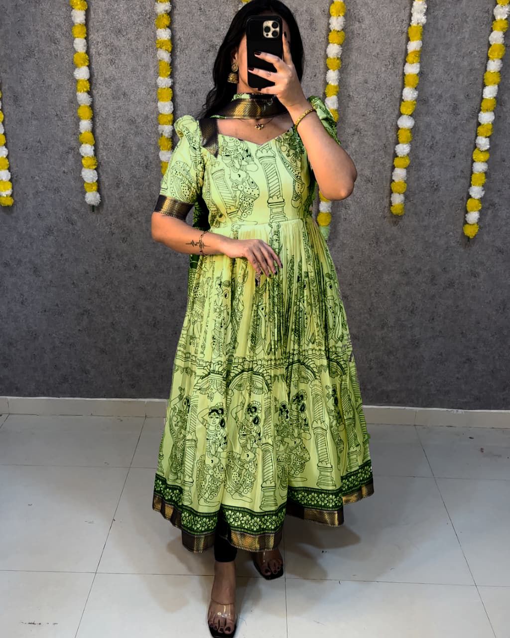 Bigboss fame rithu Chowdary frock