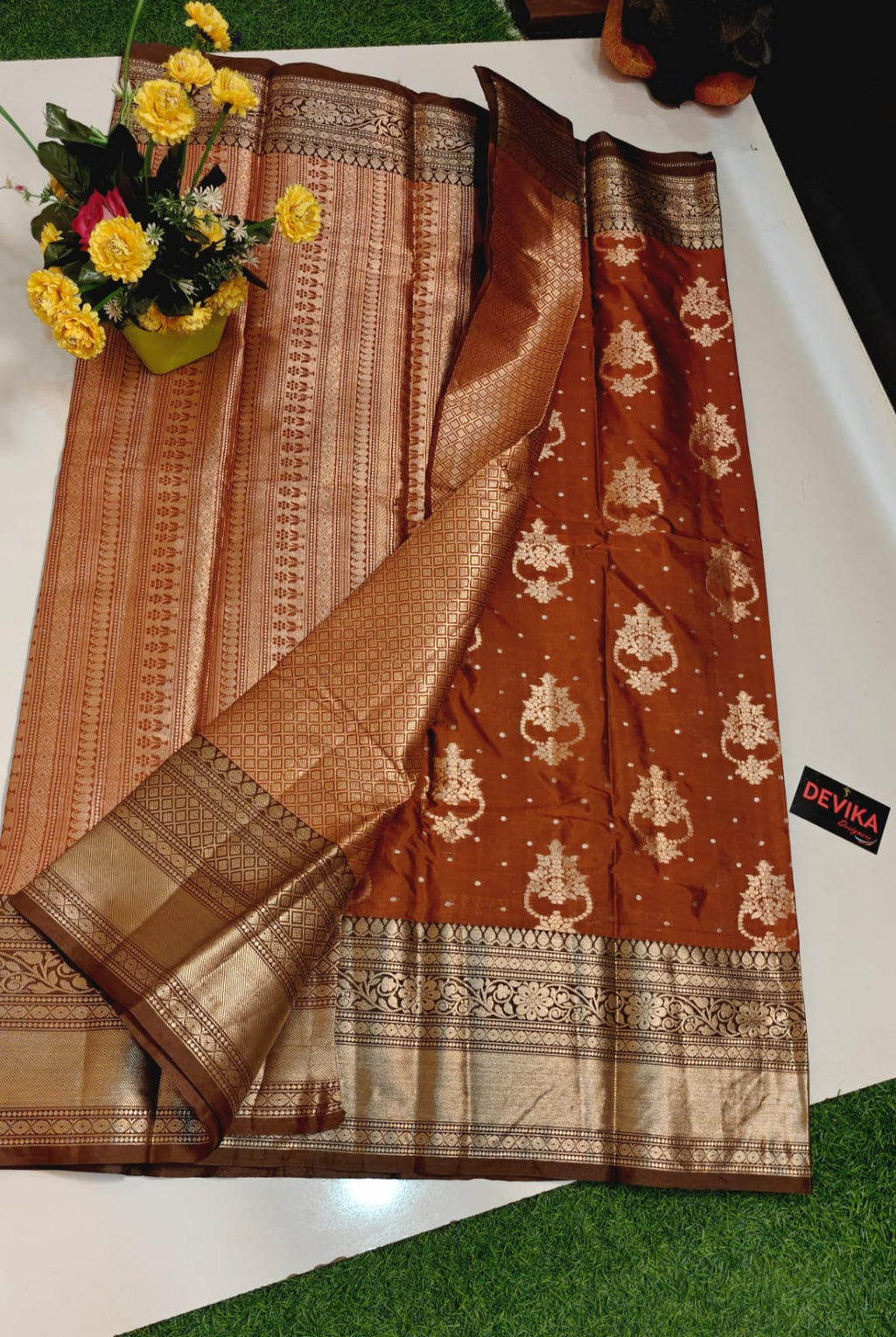Rust orange trending SAREE            RUST399