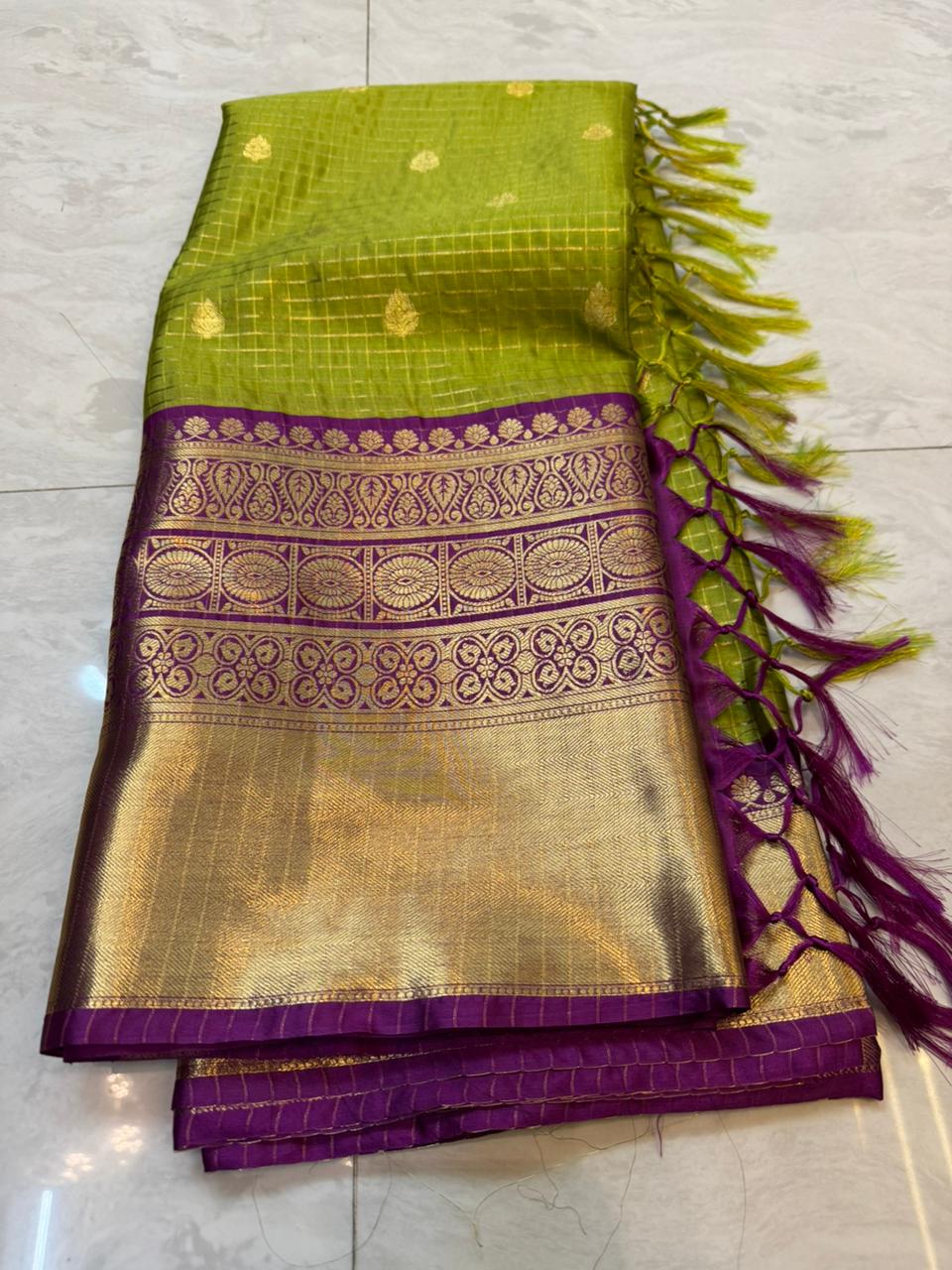 Katan benaresi saree k22