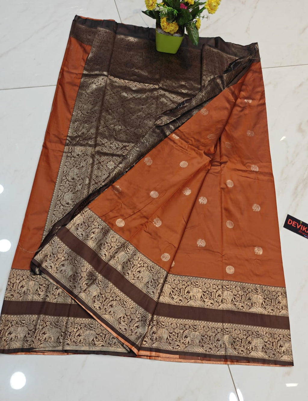 RUST ORANGE SAREE R88