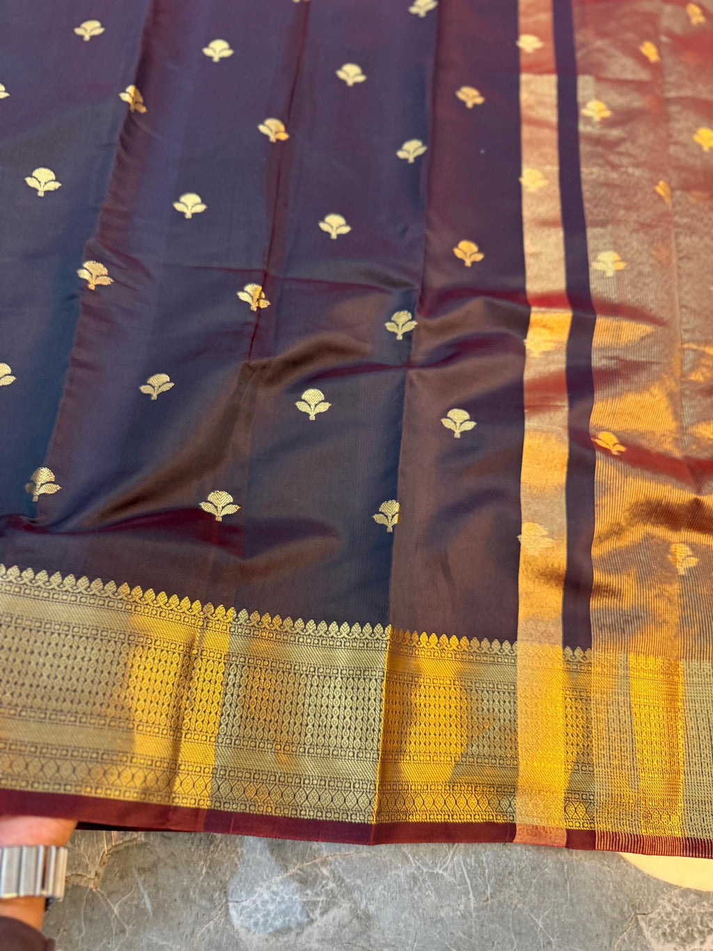 LATEST TRENDING BANARASI SAREE  4009