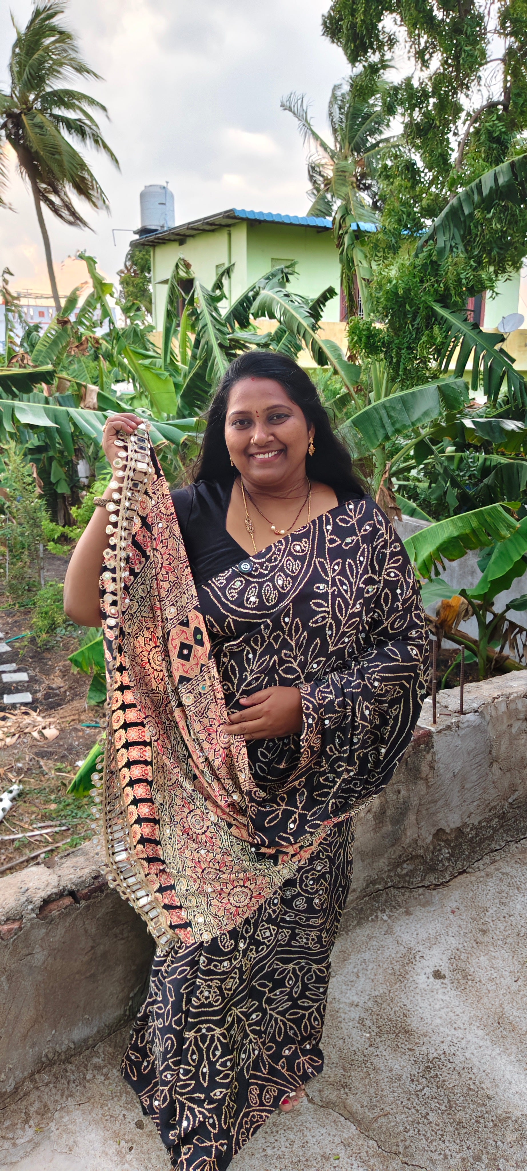 Real mirror trending sarees suji