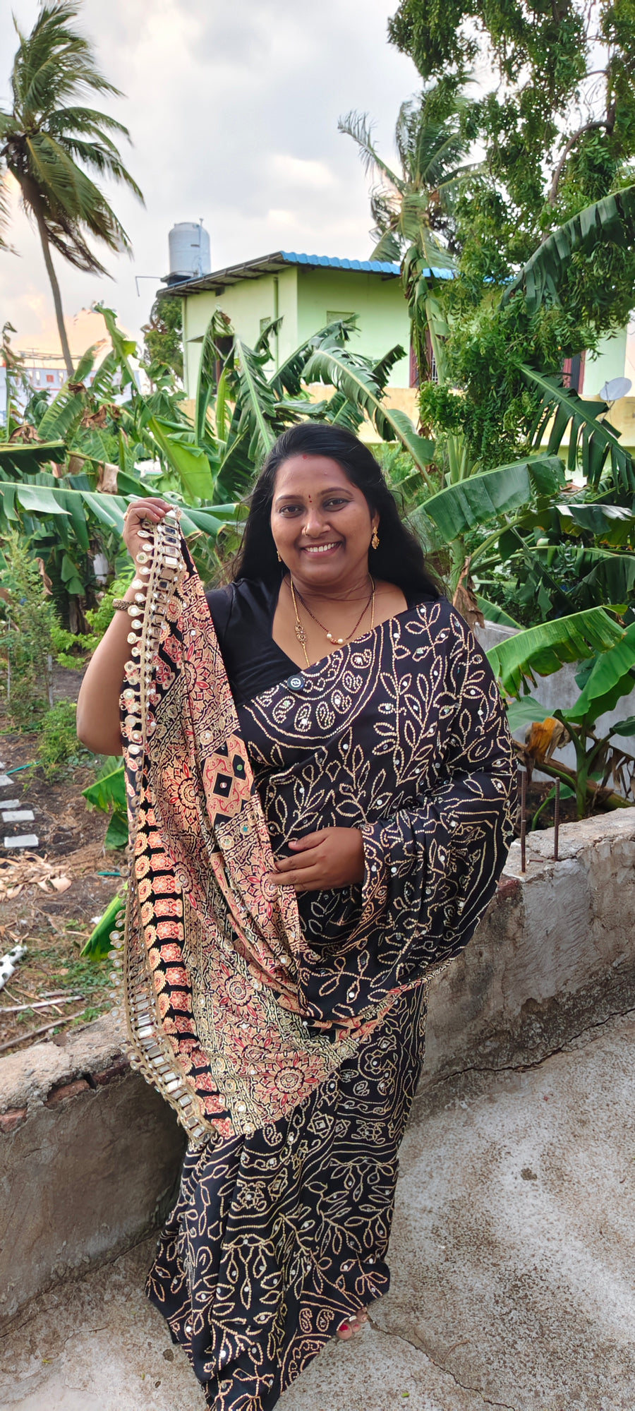 Real mirror trending sarees suji