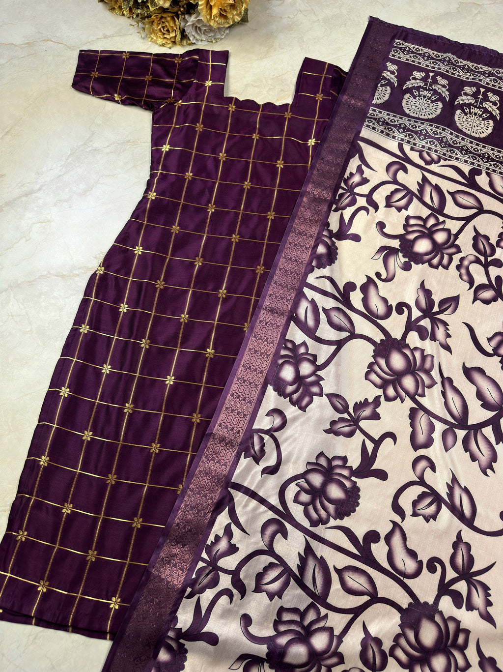 MOST TRENDING KURTHI SET SVC10