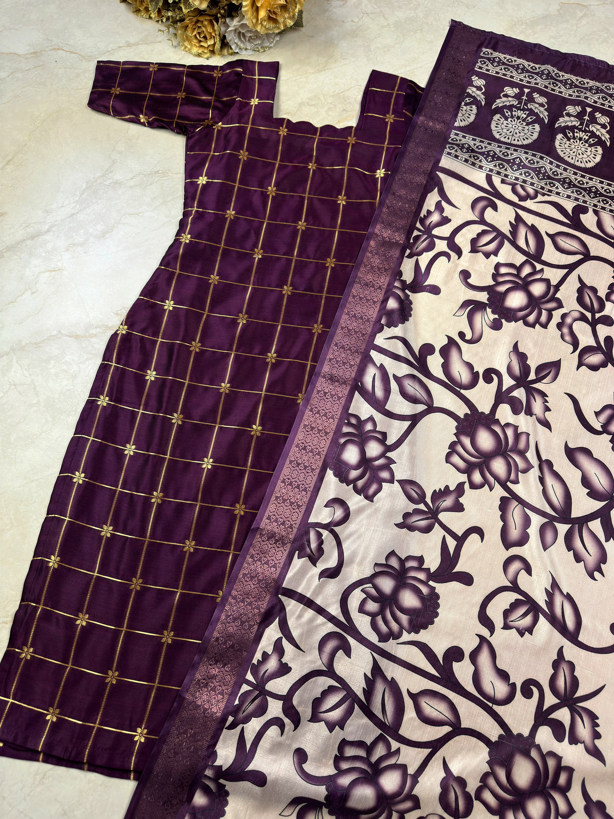 MOST TRENDING KURTHI SET SVC10