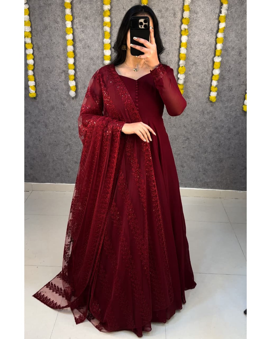 Gown with attractive dupata YODHA