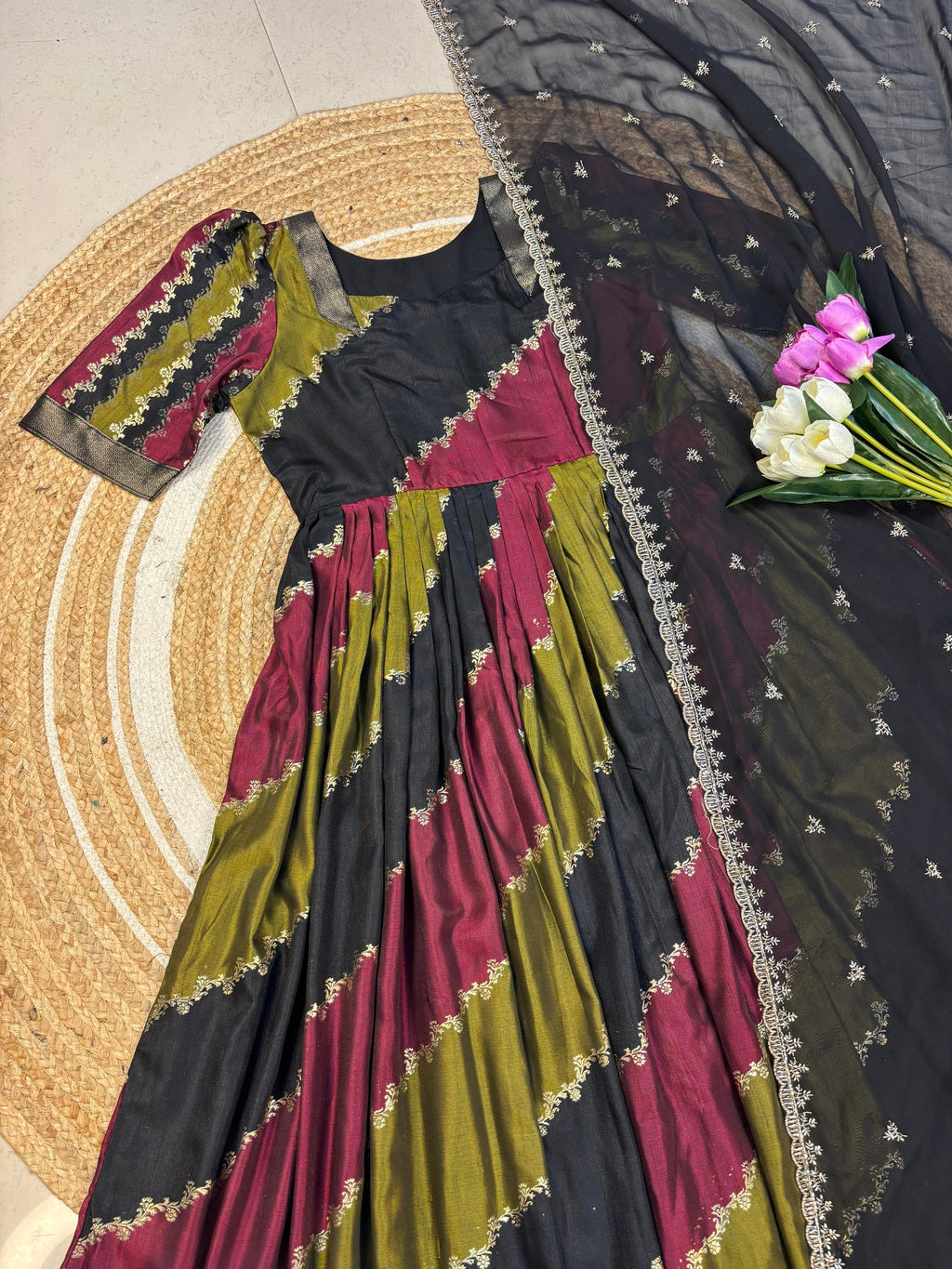 dijhayne saree  TR100