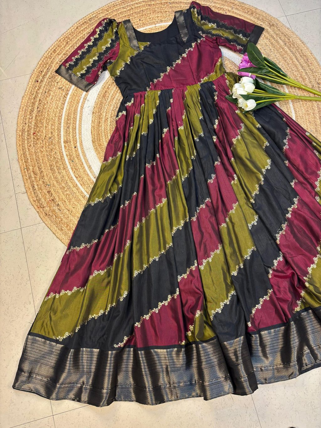 dijhayne saree  TR100