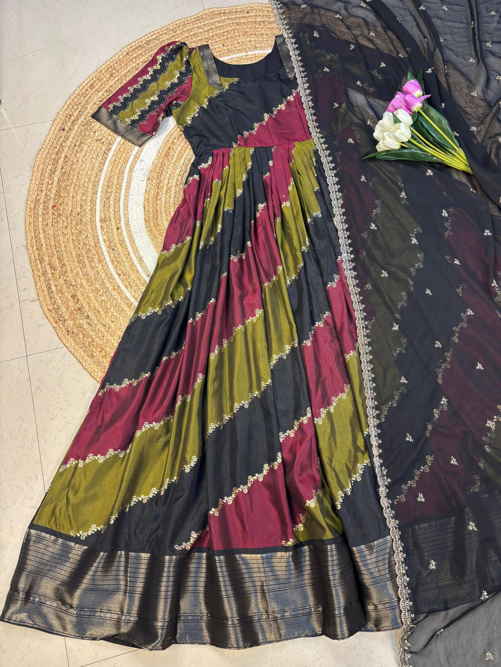 dijhayne saree  TR100
