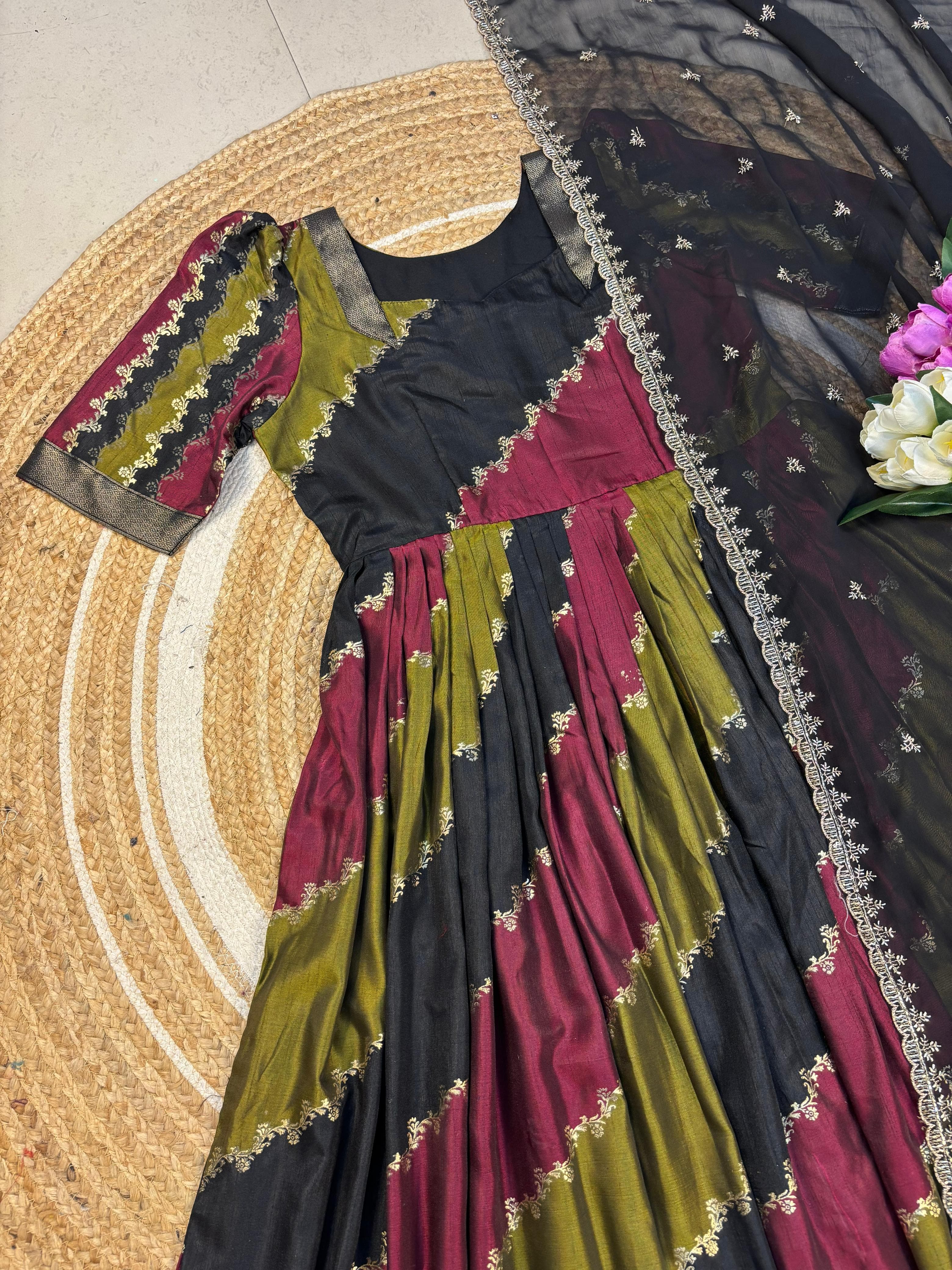 dijhayne saree  TR100