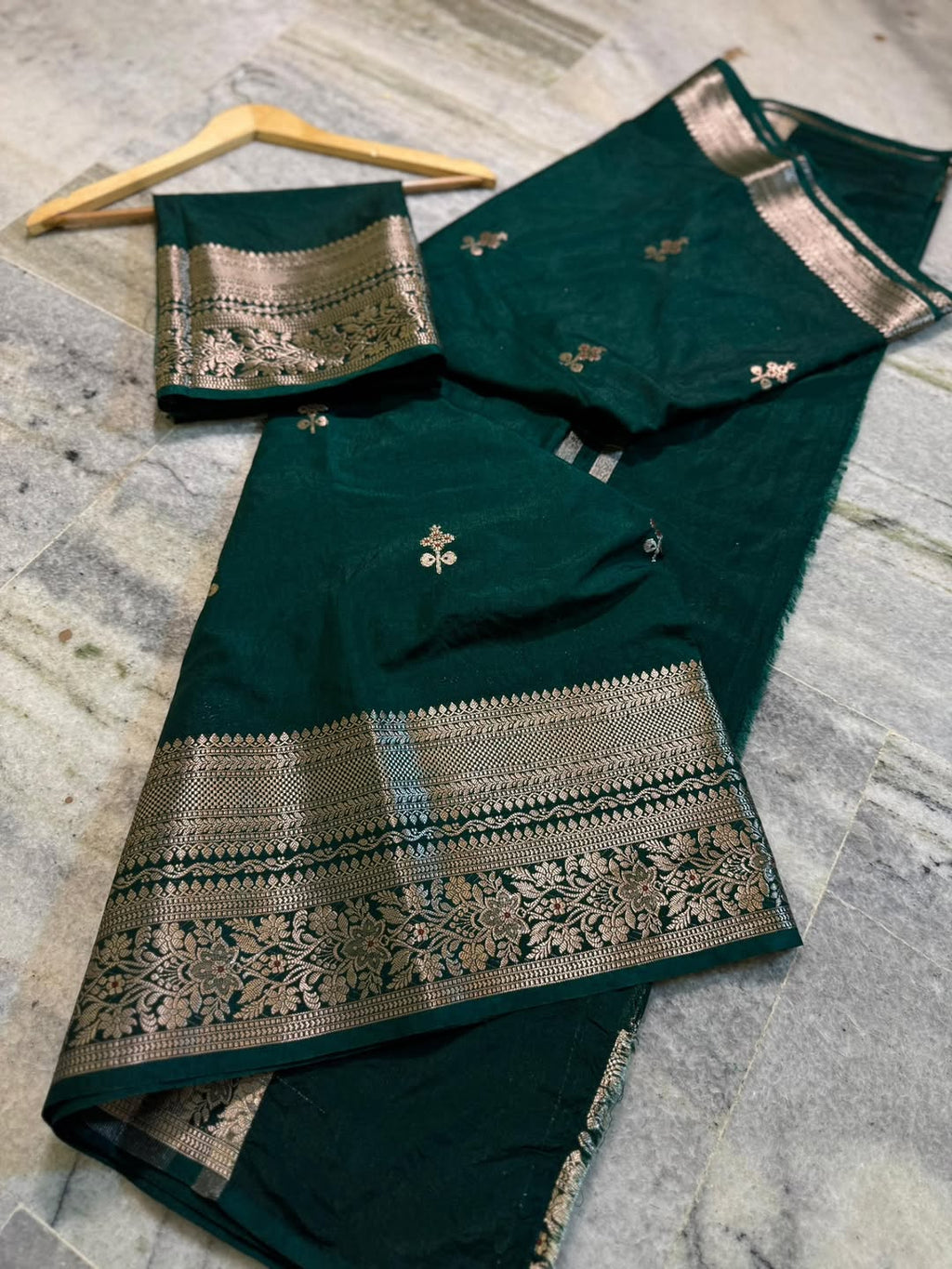 Banarasi sami katan silk saree B100